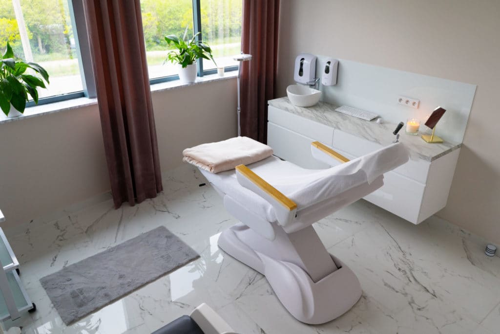 wyposażenie-gabinetu-kosmetologii-MezoCosmetic-Opole-urzadzenia-kosmetyki